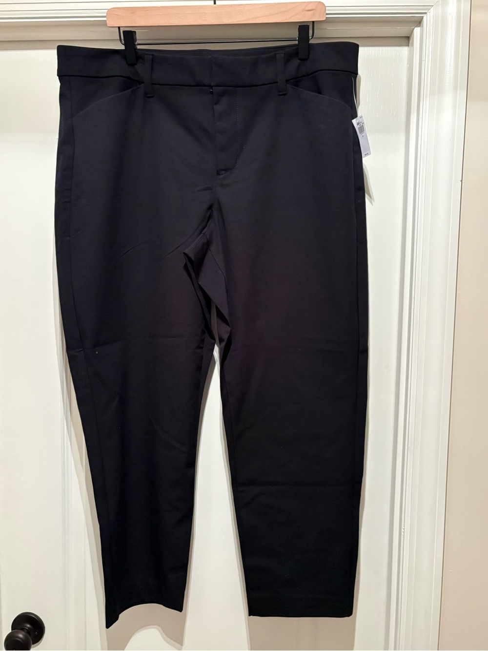 Women’s Old Navy black high rise pixie skinny pants size 20 NWT